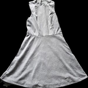 Sleeveless dress